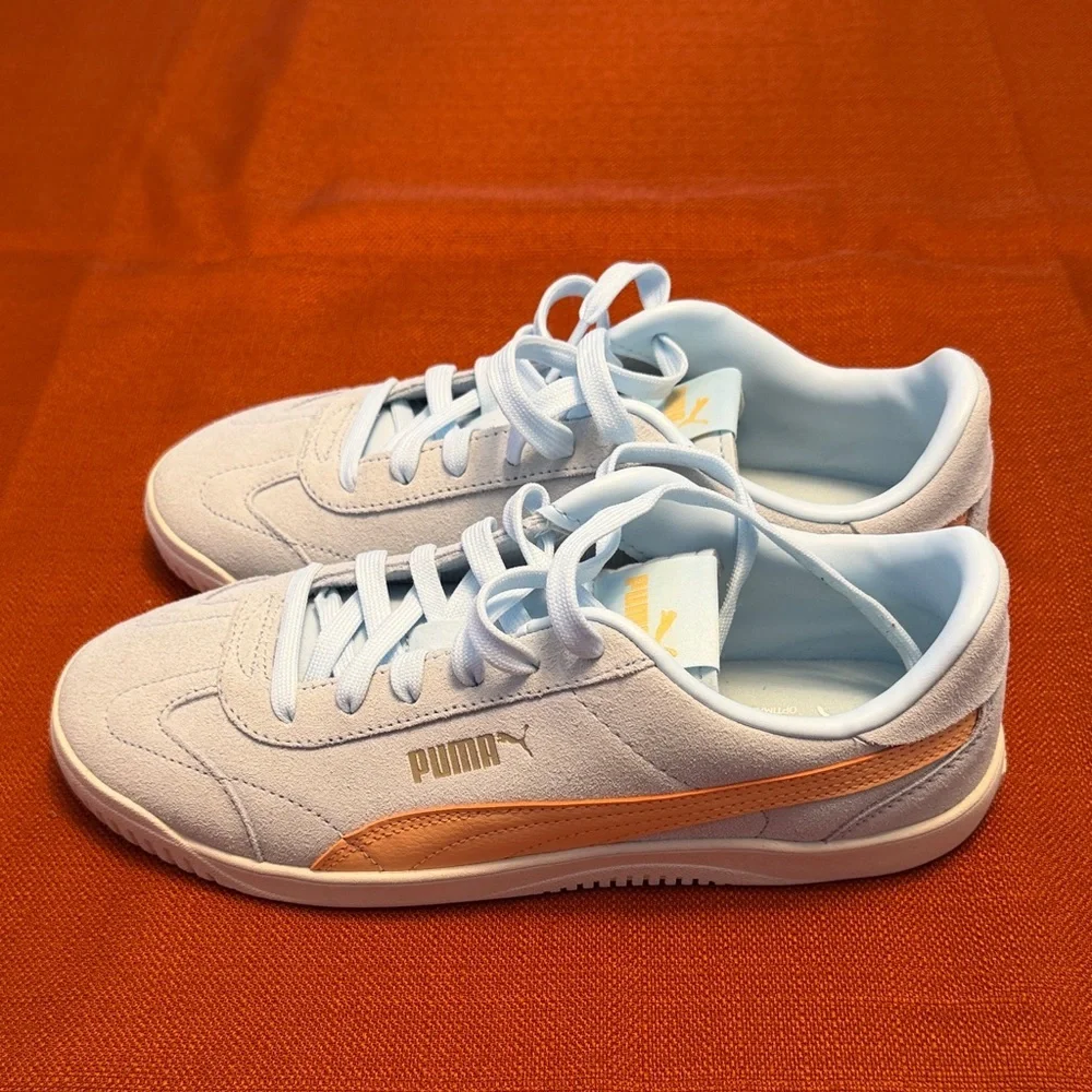 Puma Women's Icy Blue and Peach soft foam Sneakers Woman size 9.5